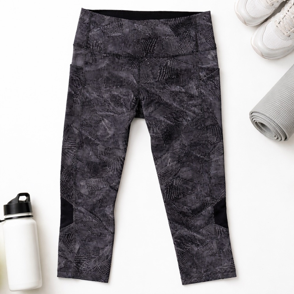 Lululemon Wunder Under Crop 8 Full On Luxtreme Black White Camo Yoga Pant
